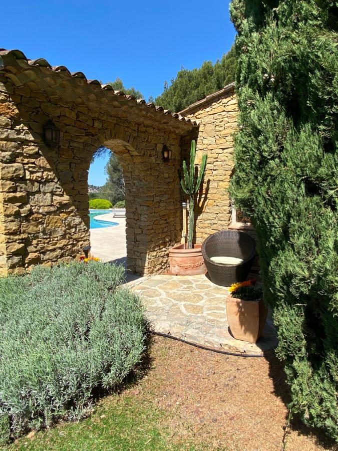 Une Pause En Provence 르보쎄 외부 사진