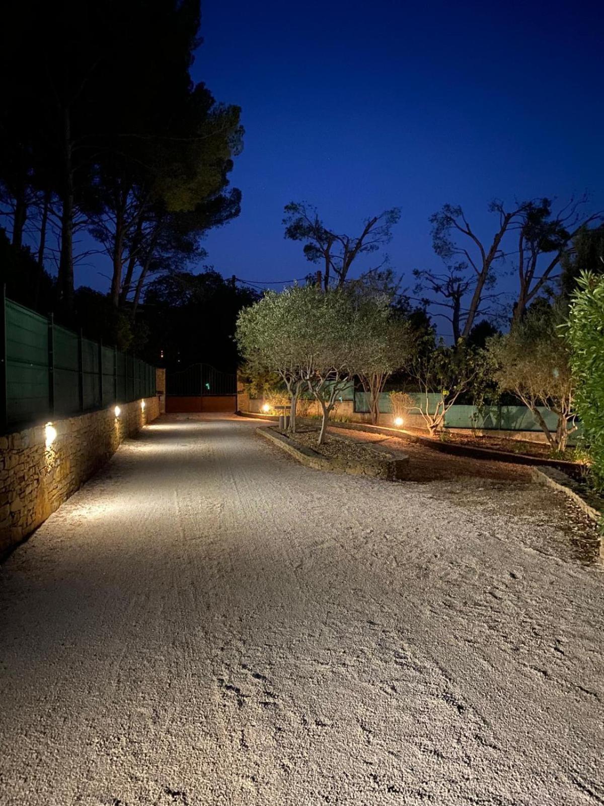 Une Pause En Provence 르보쎄 외부 사진