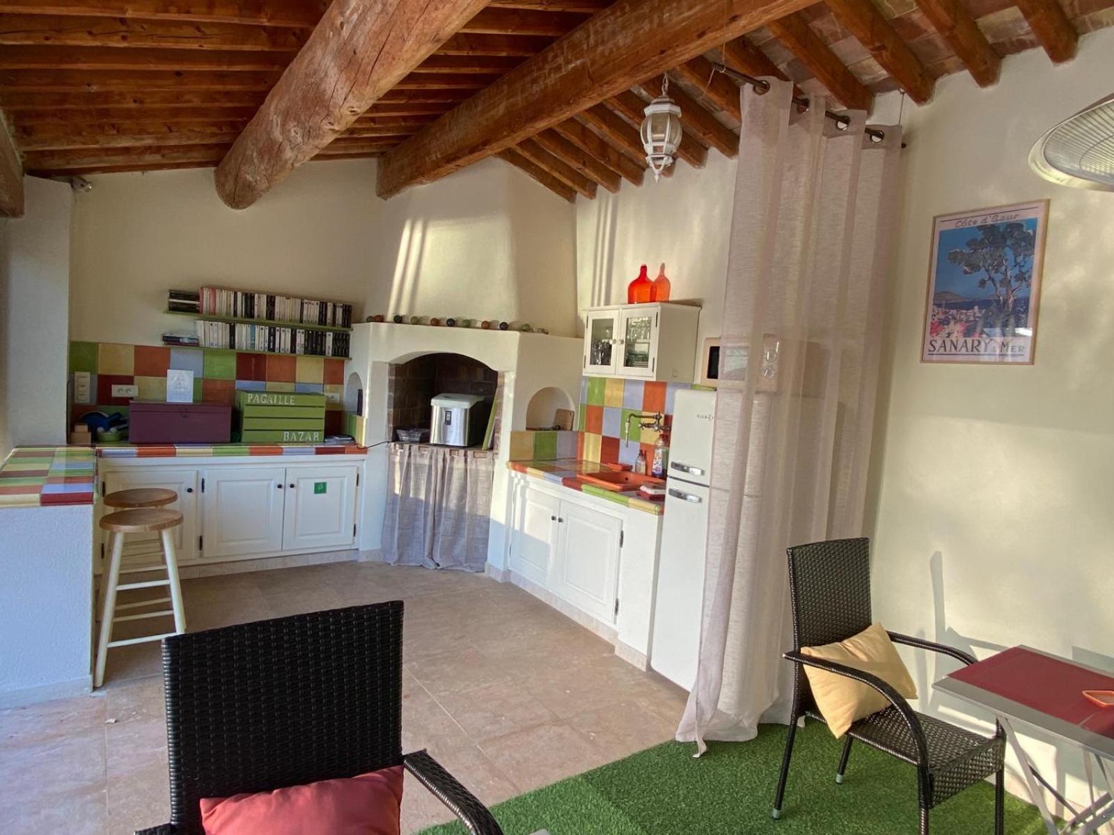 Une Pause En Provence 르보쎄 외부 사진